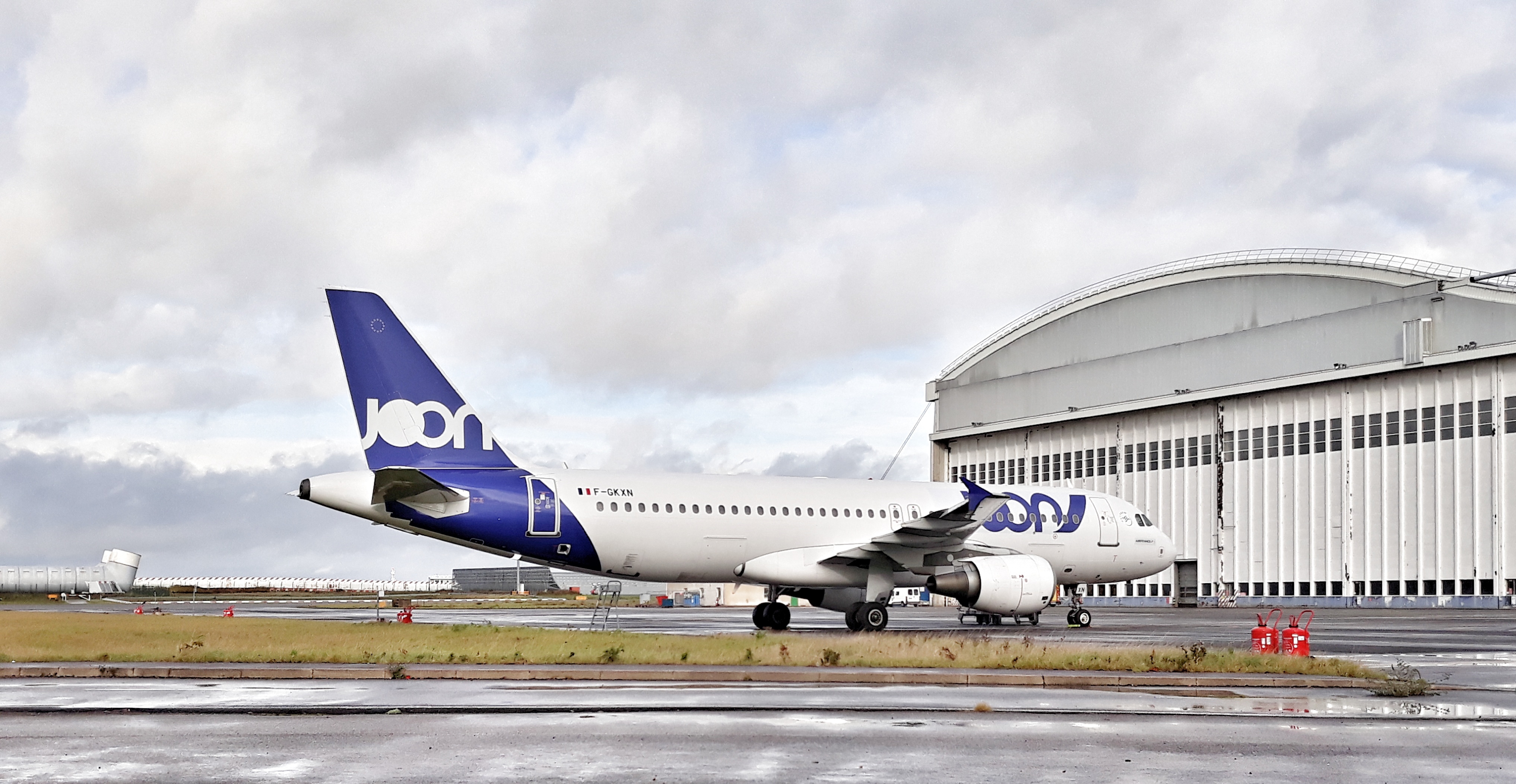 Joon fait des vols à Lisbonne