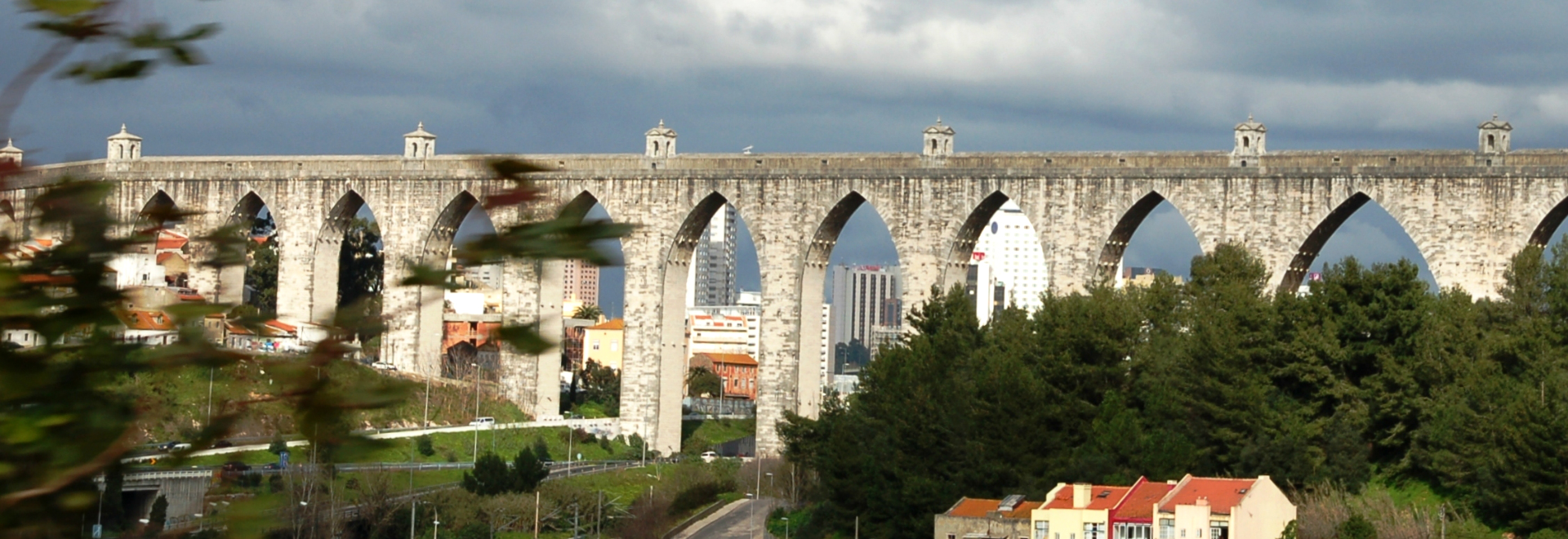 Aqueduc d'Ãguas Livres